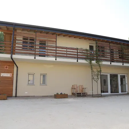 In The Countryside Just 15 Minutes From The Airport *