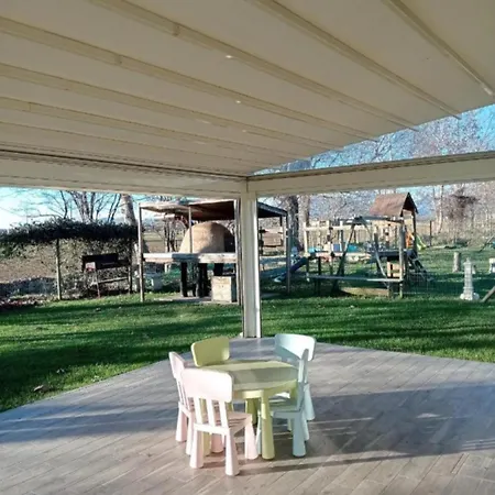 In The Countryside Just 15 Minutes From The Airport Stezzano